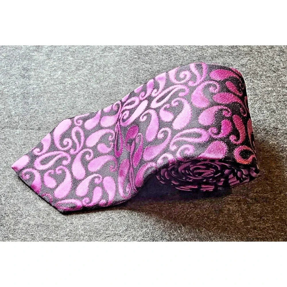 Ted Baker Tie 100% Italian Silk Paisley Purple Designer London Luxury USA 60